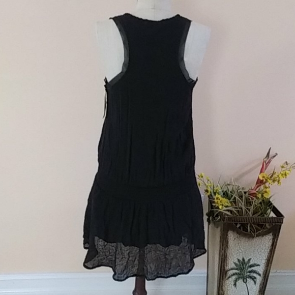 Romeo & Juliet Couture. - Picture 2 of 7